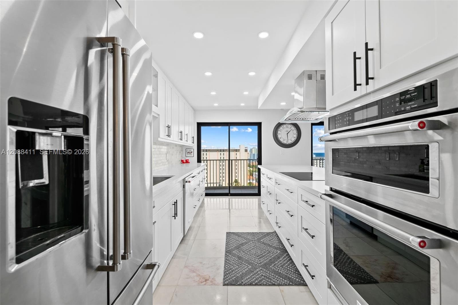 Summit Condo · #1008N in Hollywood - Photo 8