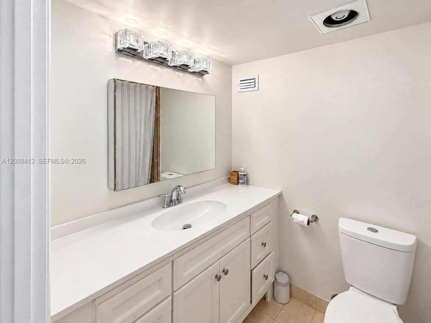 GOLDEN ISLE YACHT CLUB · #205 in Hallandale Beach - Photo 15
