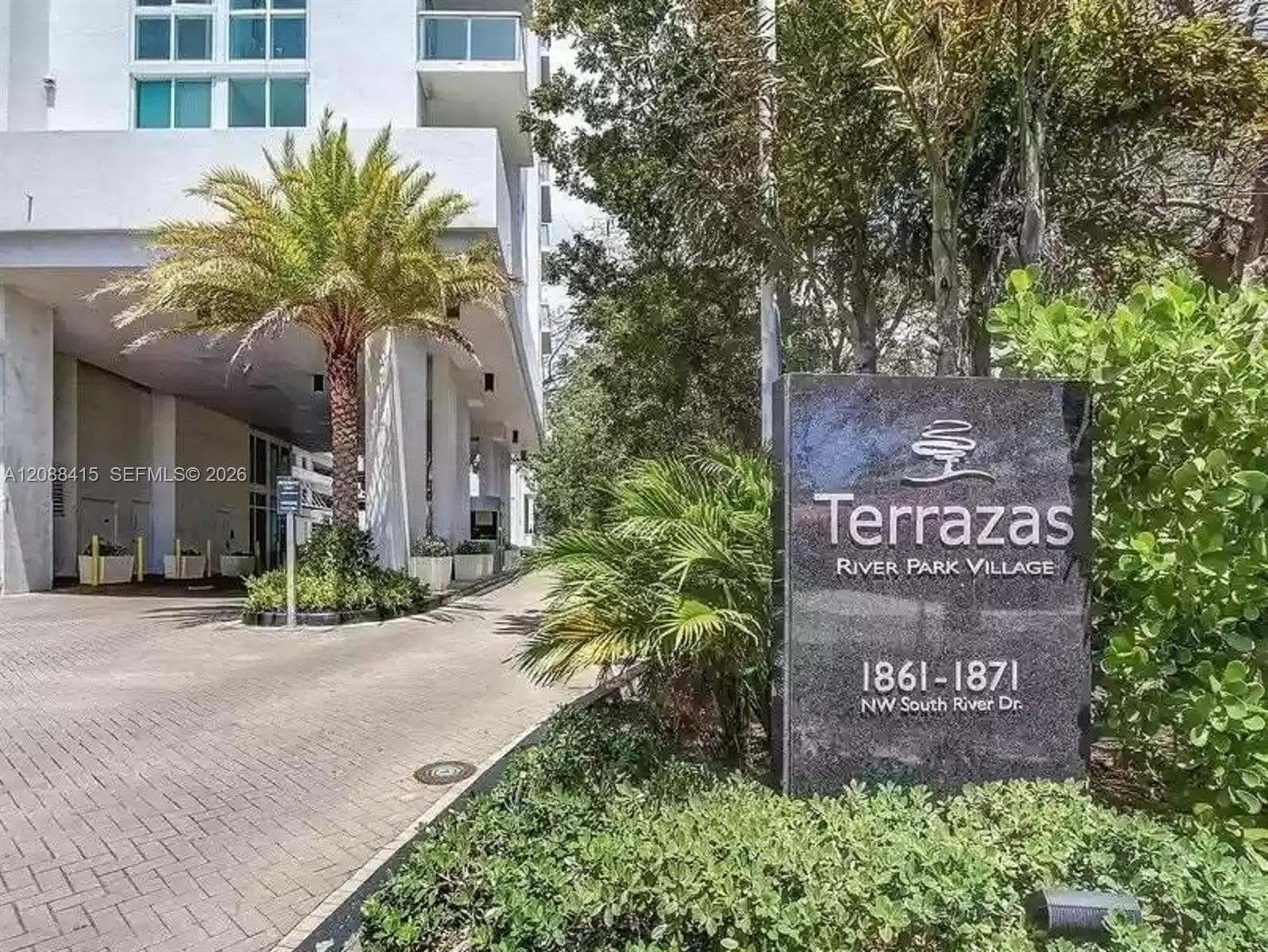 TERRAZAS RIVERPARK VILLAG · #1001 in Miami - Photo 12