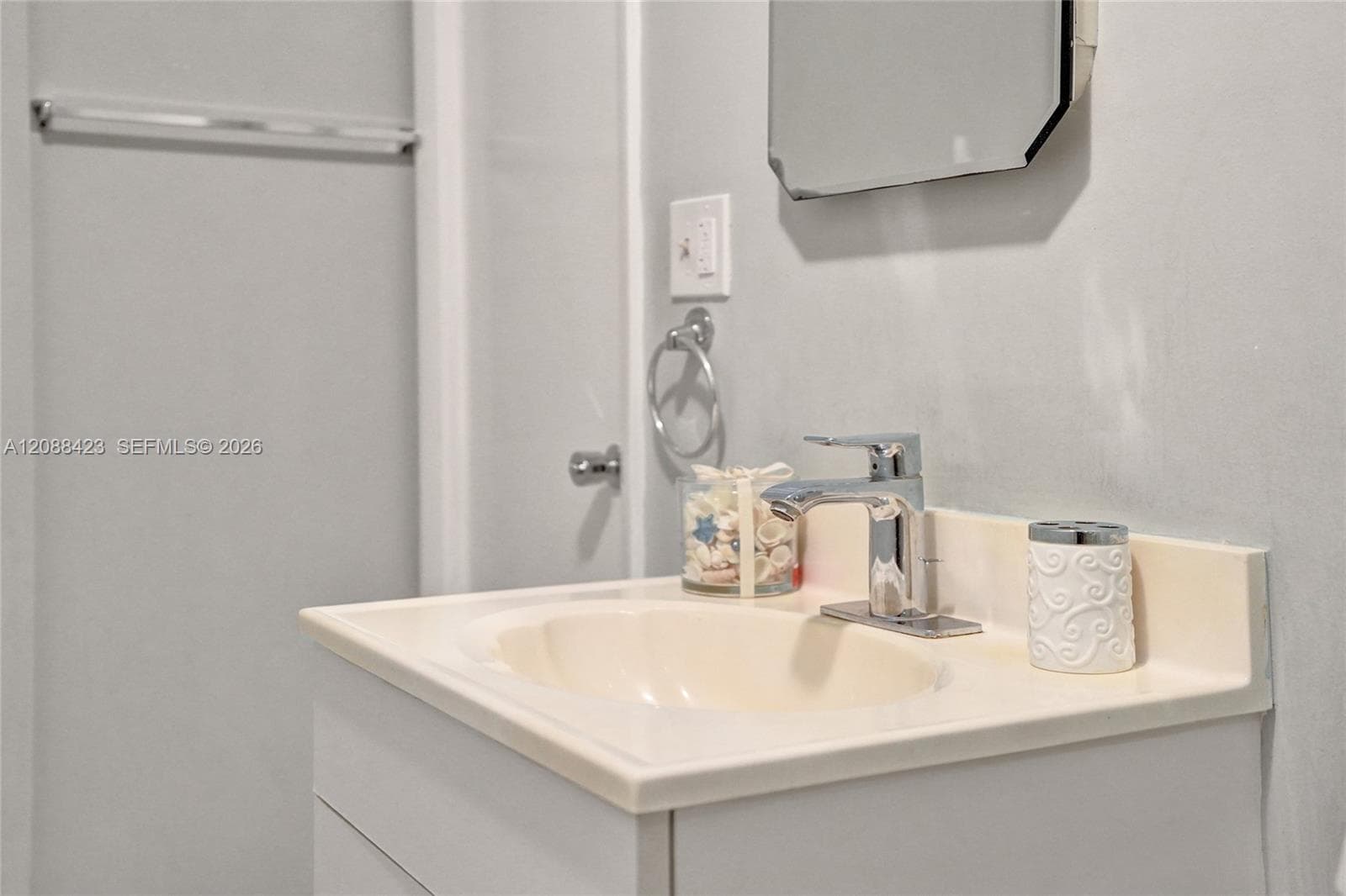 Allington Towers South · #1F in Hollywood - Photo 43