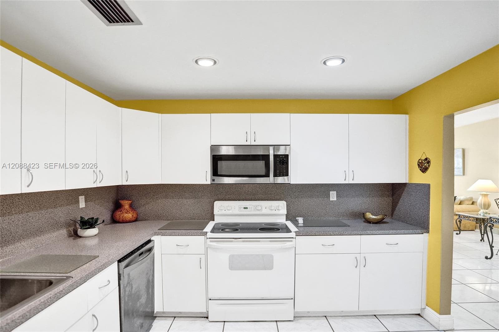 Allington Towers South · #1F in Hollywood - Photo 21