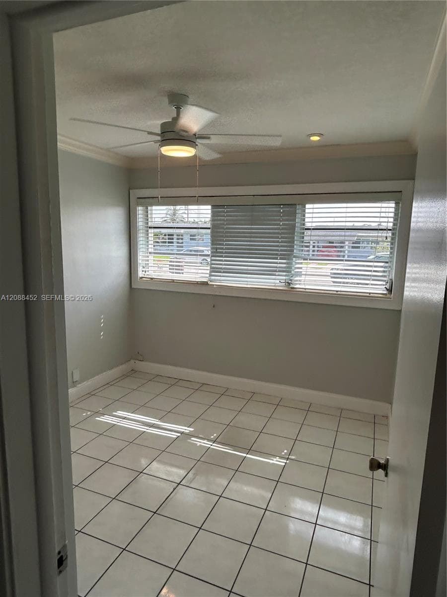 5372 W 4th Ln photo 22