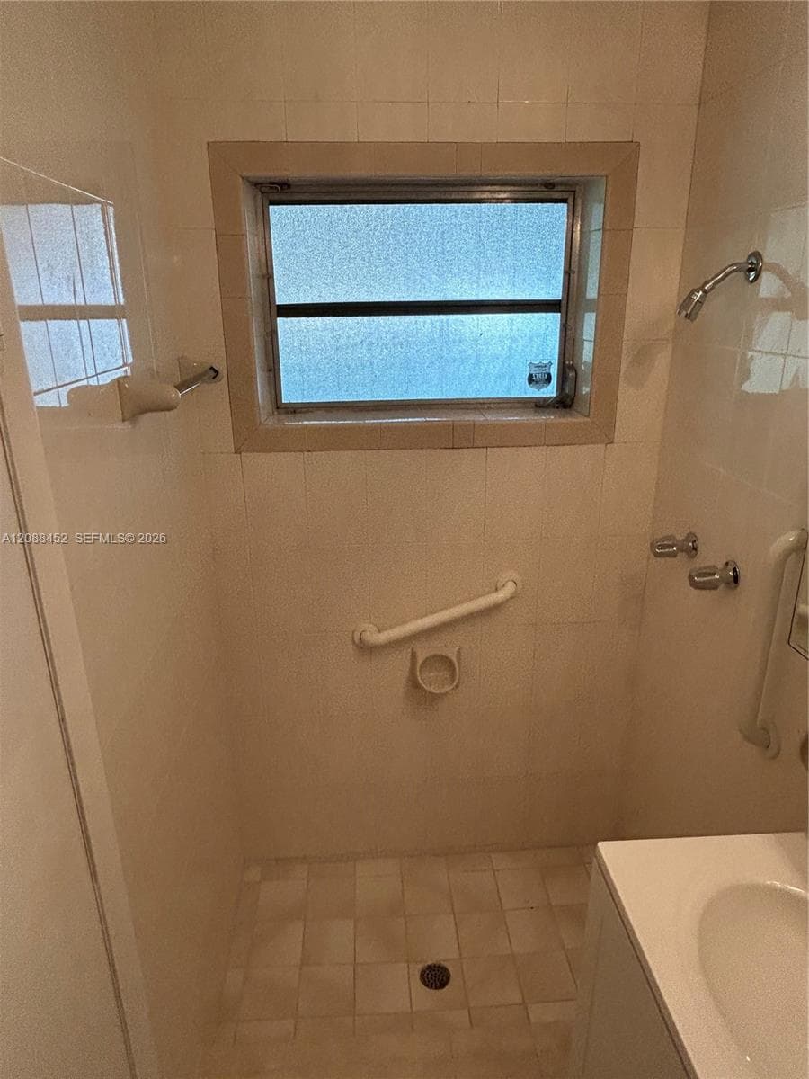 5372 W 4th Ln photo 24