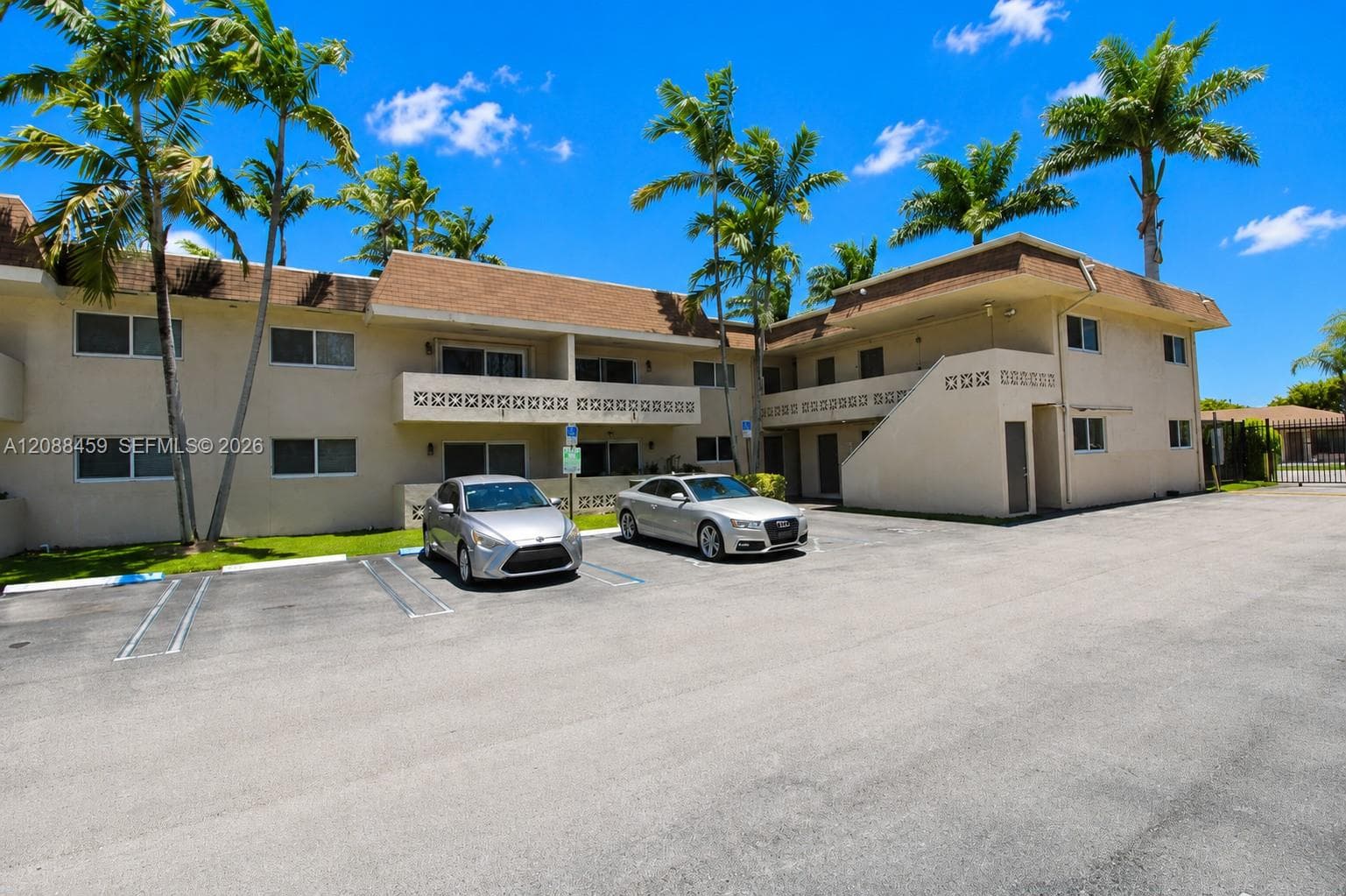 VILLAGIO AT PALMETTO BAY · #222 in Palmetto Bay - Photo 2