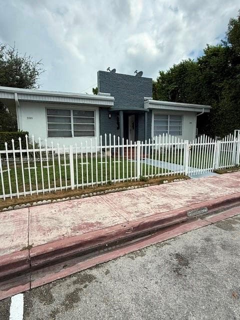 1995 Marseille Dr · #6 in Miami Beach - Photo 2