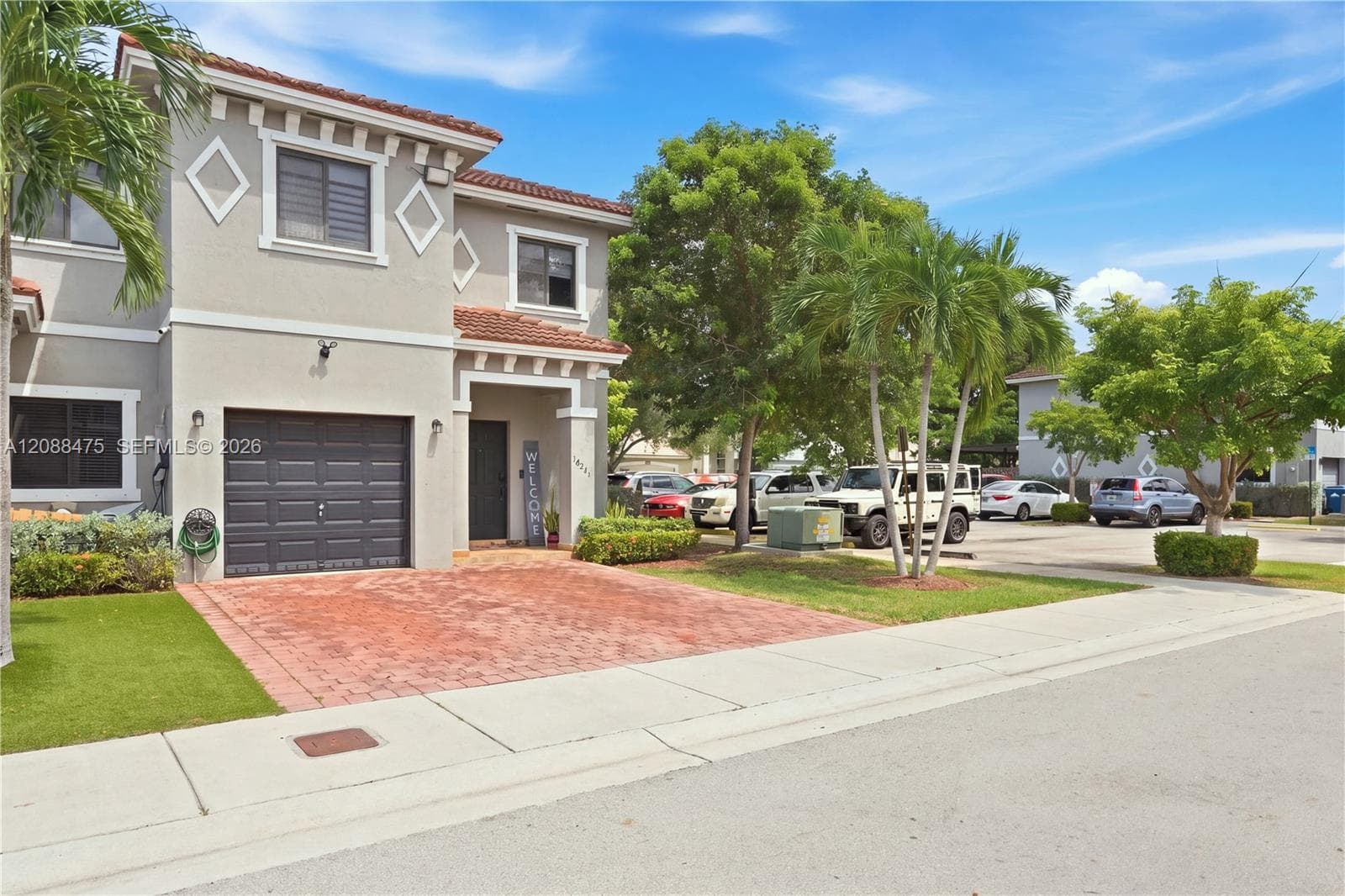 16335 SW 44th Ter photo 2