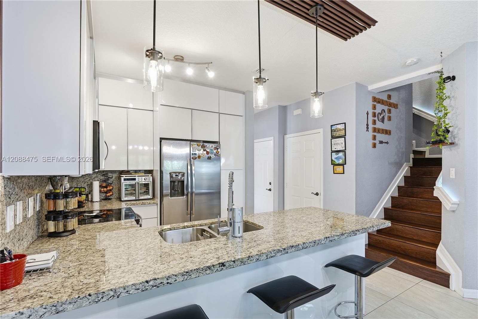 16335 SW 44th Ter photo 6