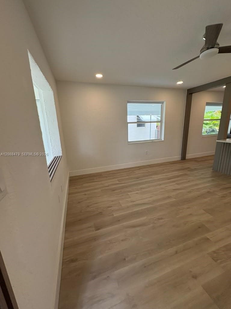 825 S 28th Ave photo 26