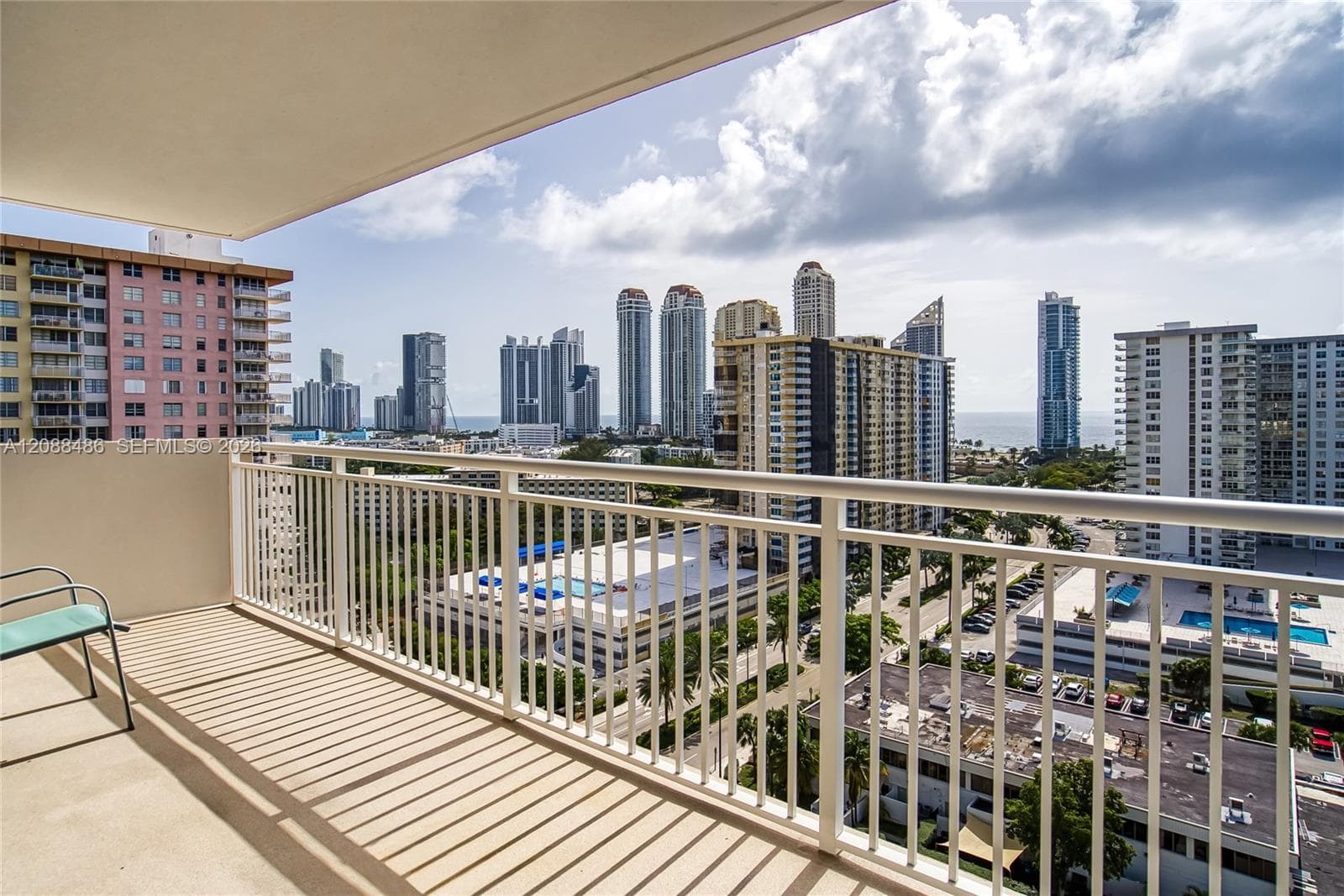 WINSTON TOWERS 100 CONDO · #1704 in Sunny Isles Beach - Photo 43