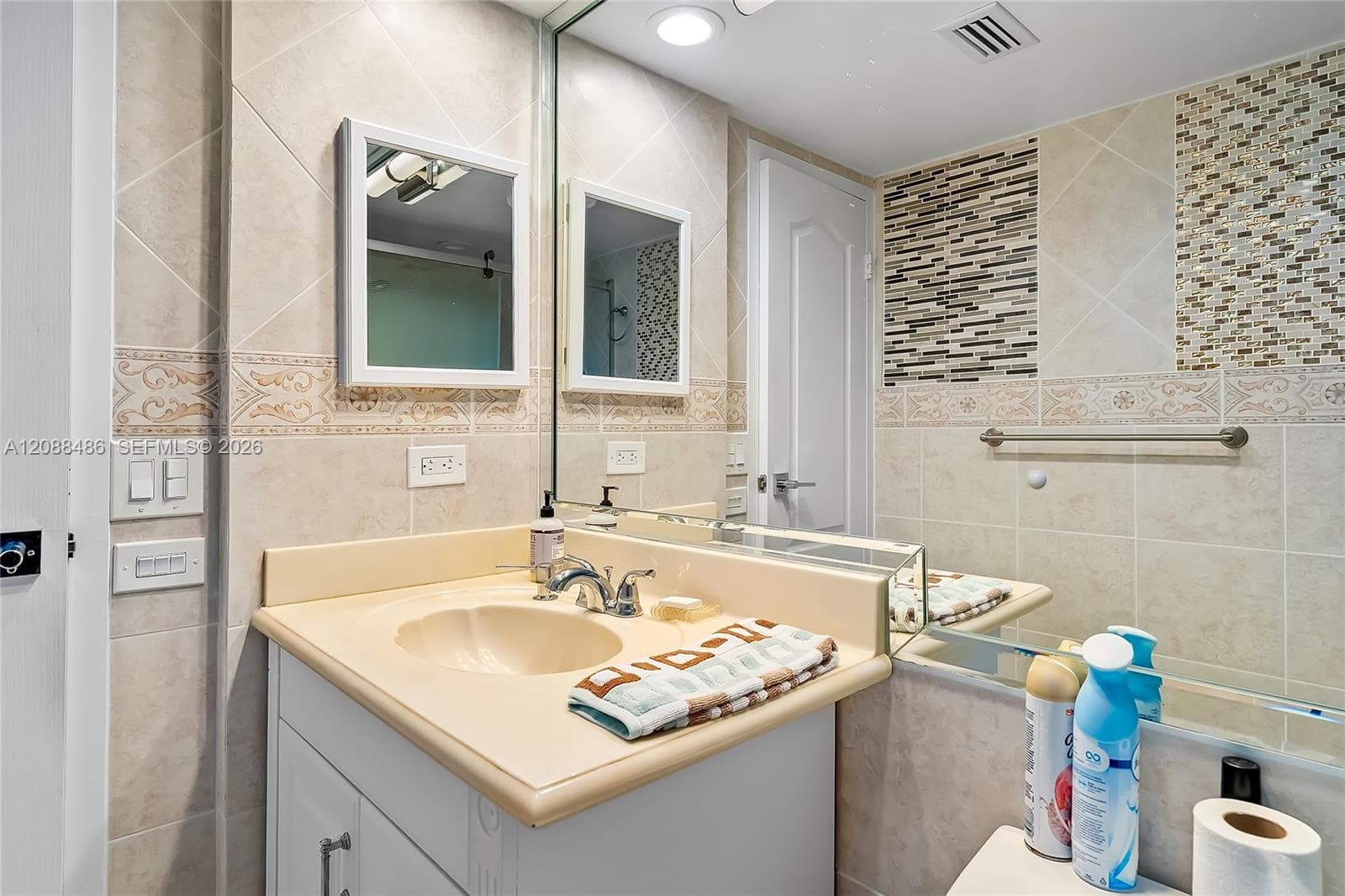 WINSTON TOWERS 100 CONDO · #1704 in Sunny Isles Beach - Photo 34