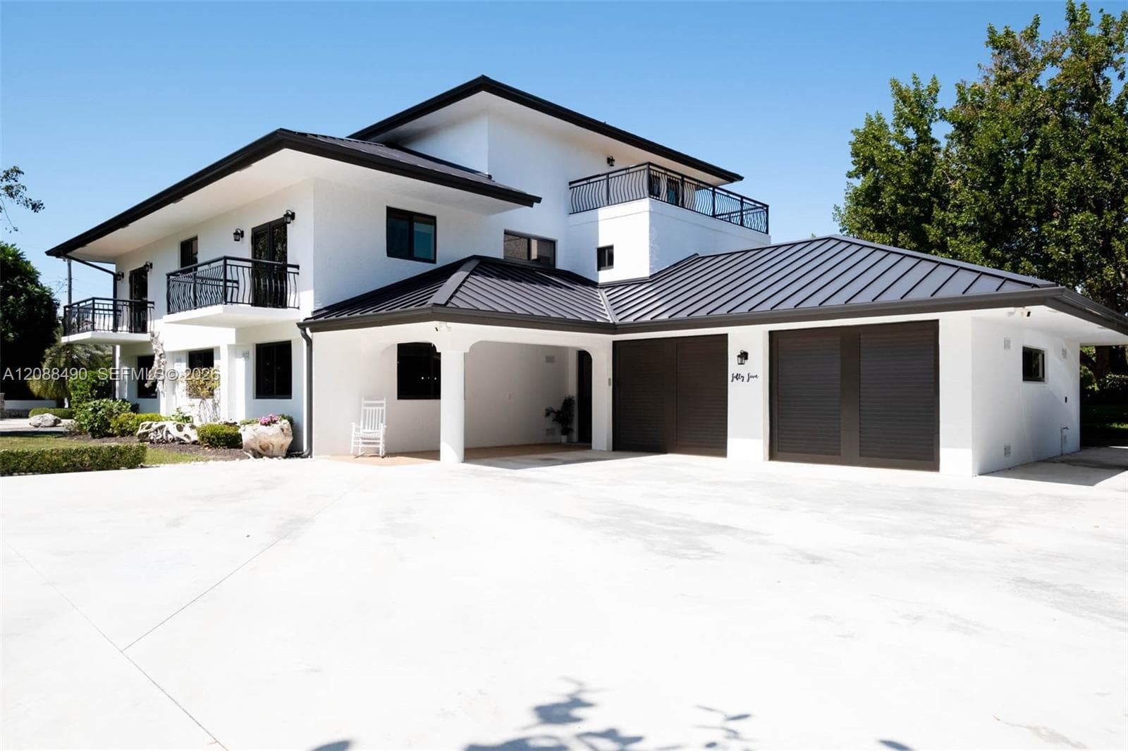 55 Ocean Front Dr photo 2
