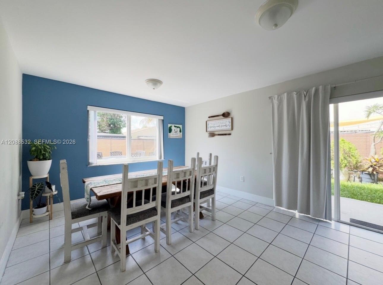VANDERBILT PARK TOWNHOUSE · #1630 in Miami - Photo 7