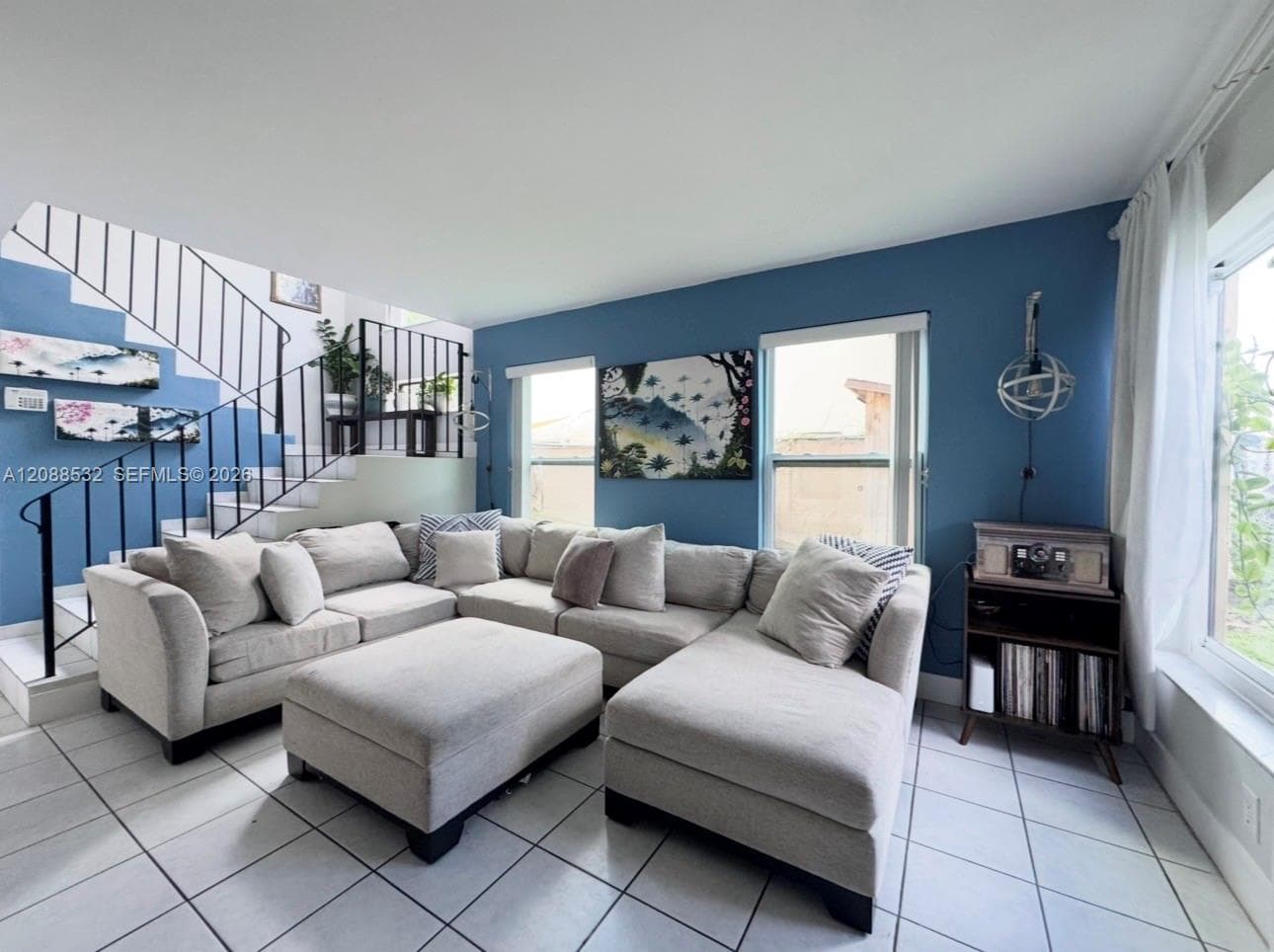 VANDERBILT PARK TOWNHOUSE · #1630 in Miami - Photo 3