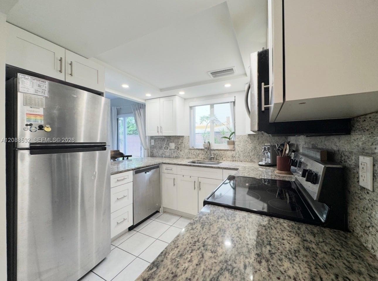 VANDERBILT PARK TOWNHOUSE · #1630 in Miami - Photo 5