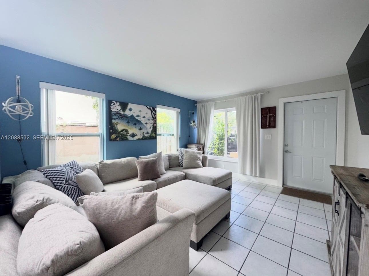 VANDERBILT PARK TOWNHOUSE · #1630 in Miami - Photo 4