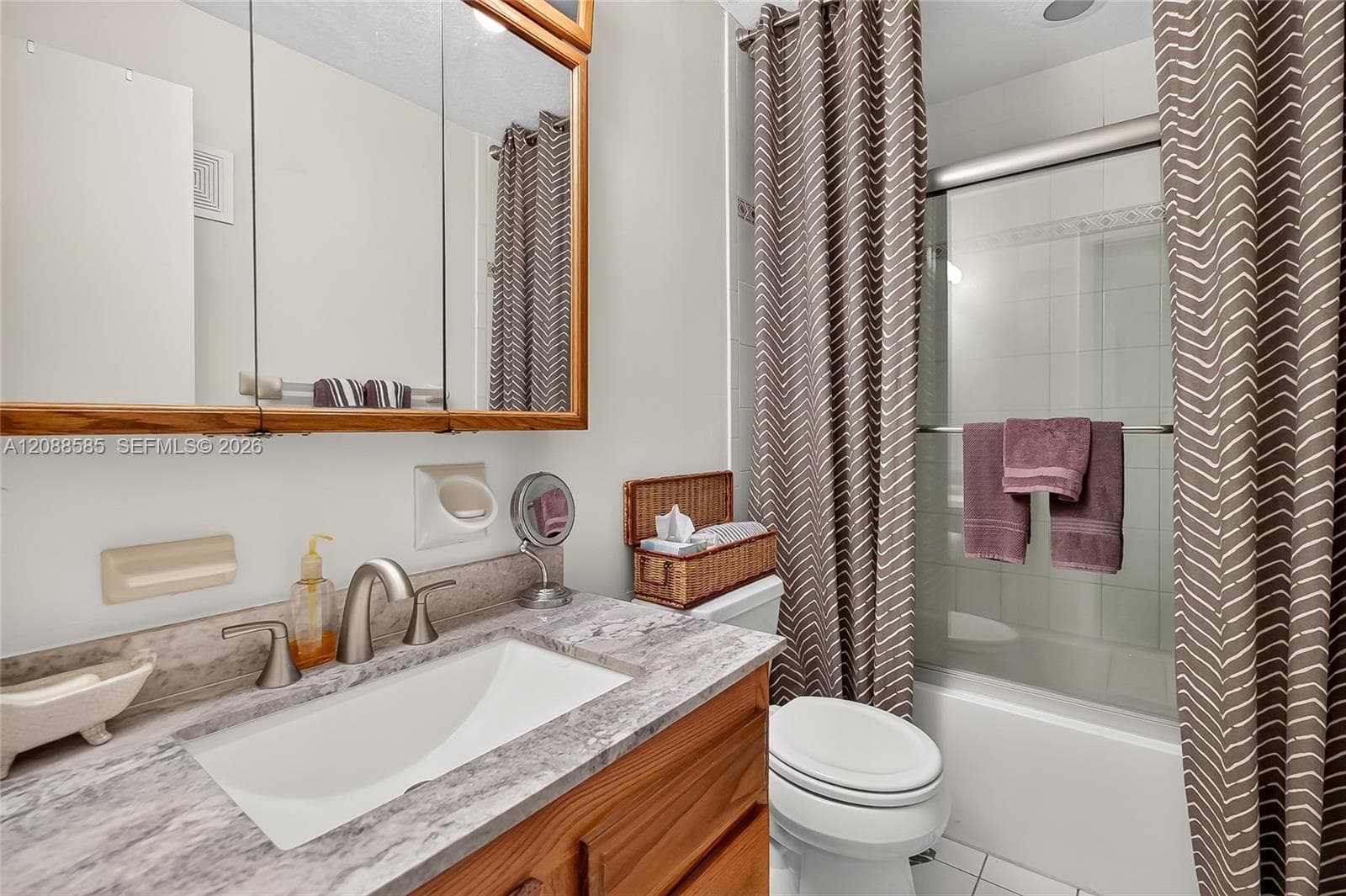 2nd bathroom