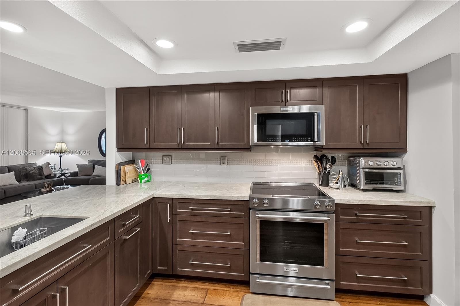 10656 SW 76th Ter photo 4