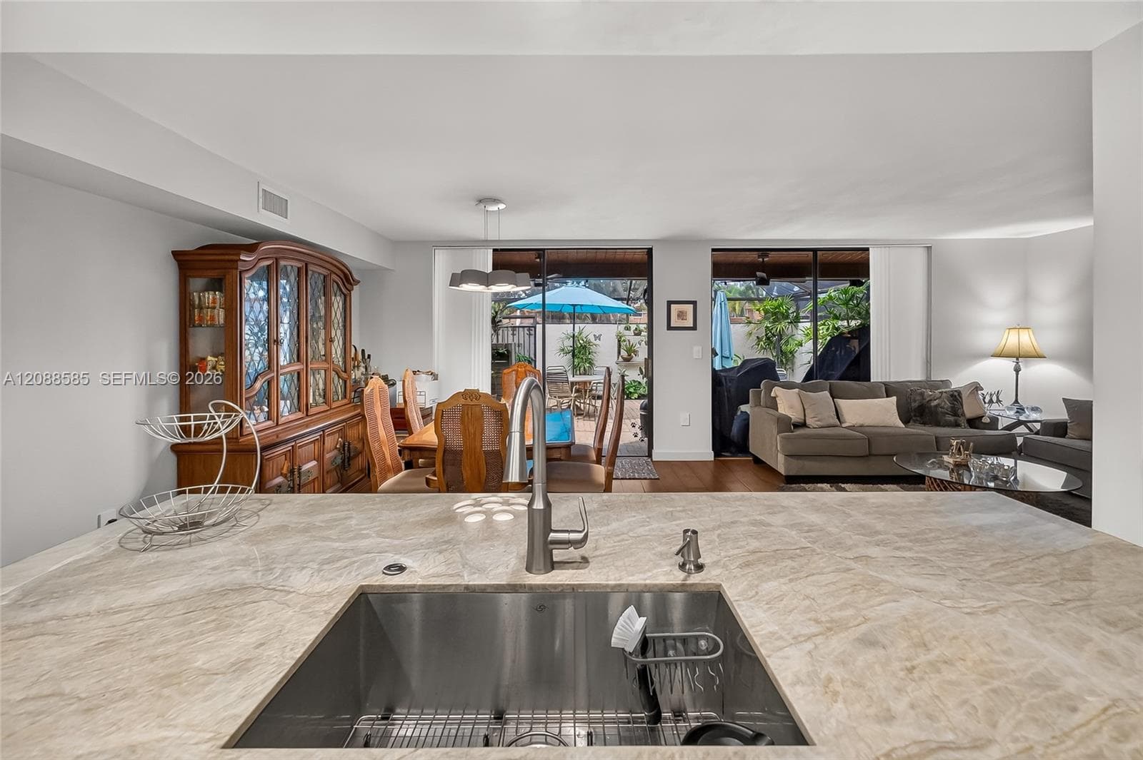 10656 SW 76th Ter photo 8