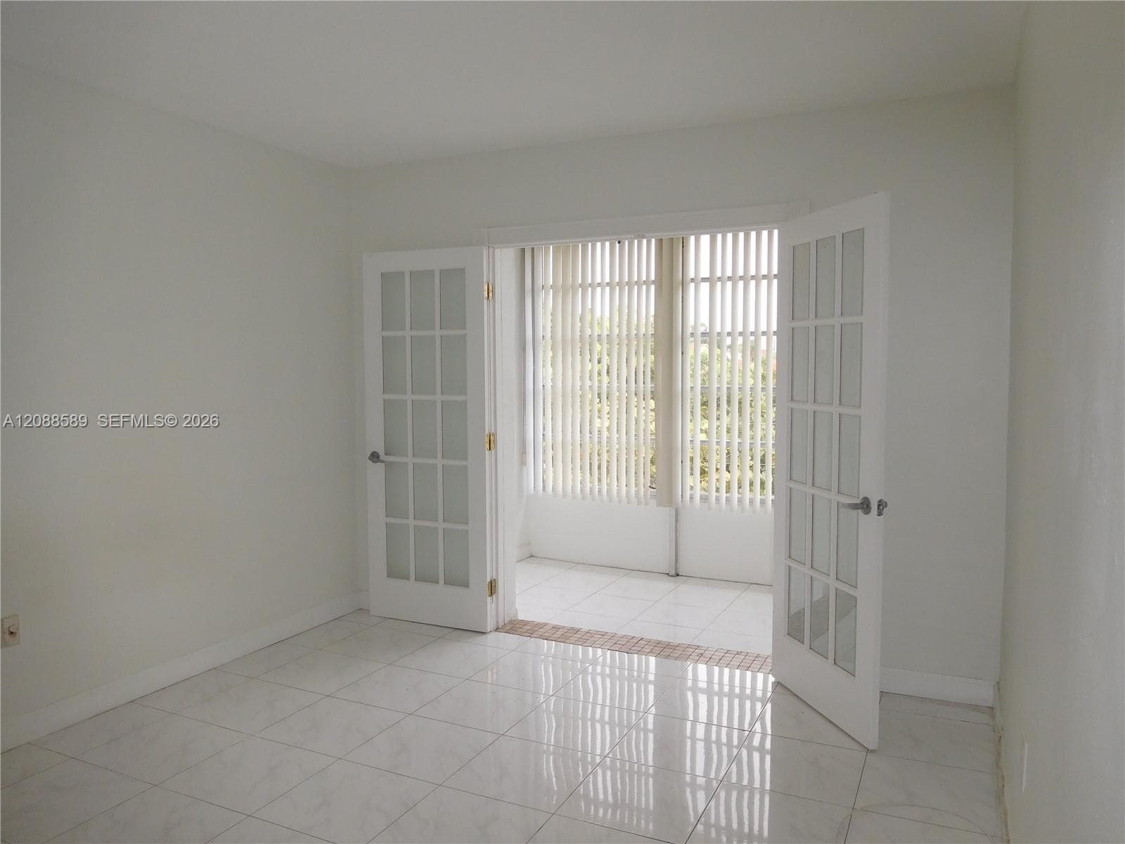 BISC LAKE GARDENS NO 2 BL · #F321 in Aventura - Photo 5
