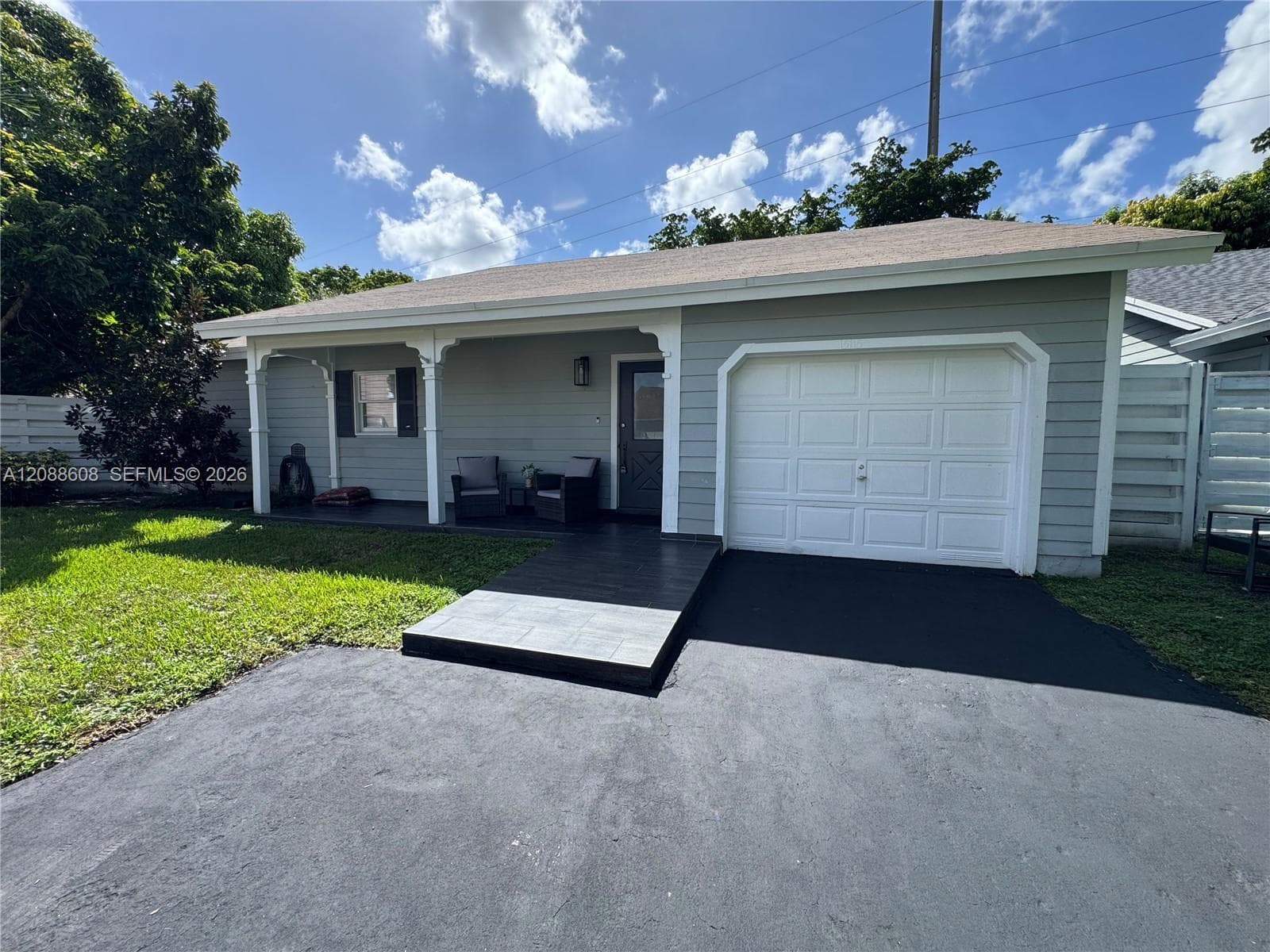 15115 SW 140th Pl photo 1