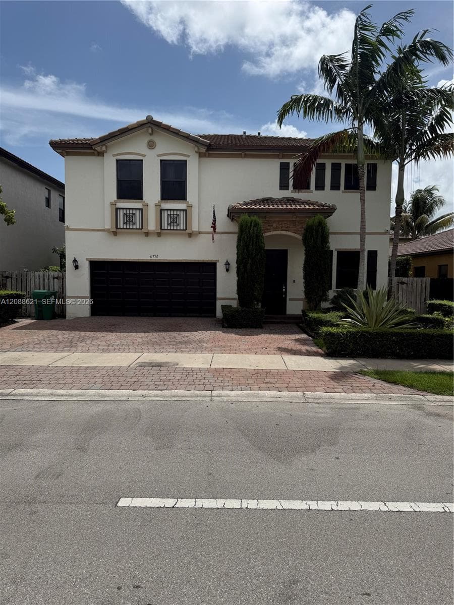 11712 SW 234th St photo 1