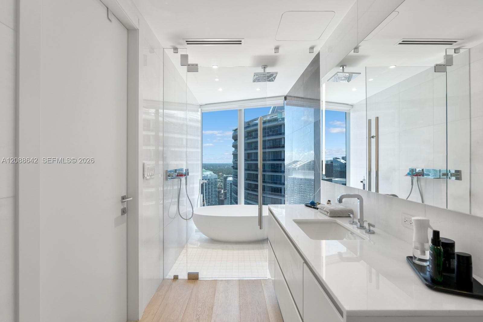 Aston Martin Residences · #4707W in Miami - Photo 18