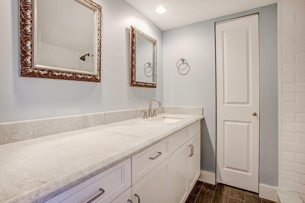 2nd Floor Master Bathroom