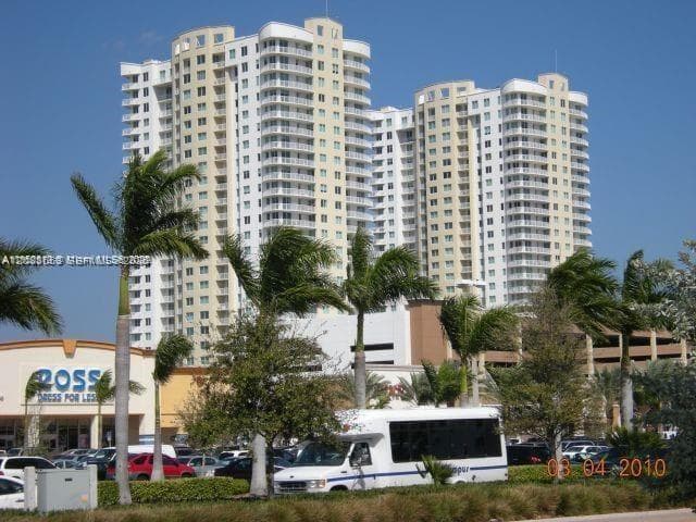 DUO CONDOMINIUM WEST · #1406W in Hallandale Beach - Photo 1