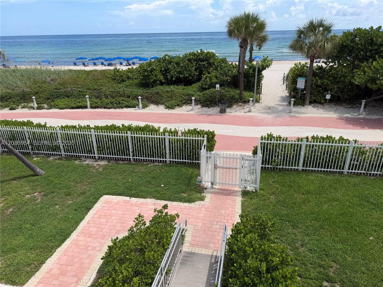 THE CARRIAGE HOUSE CONDO · #826 in Miami Beach - Photo 43