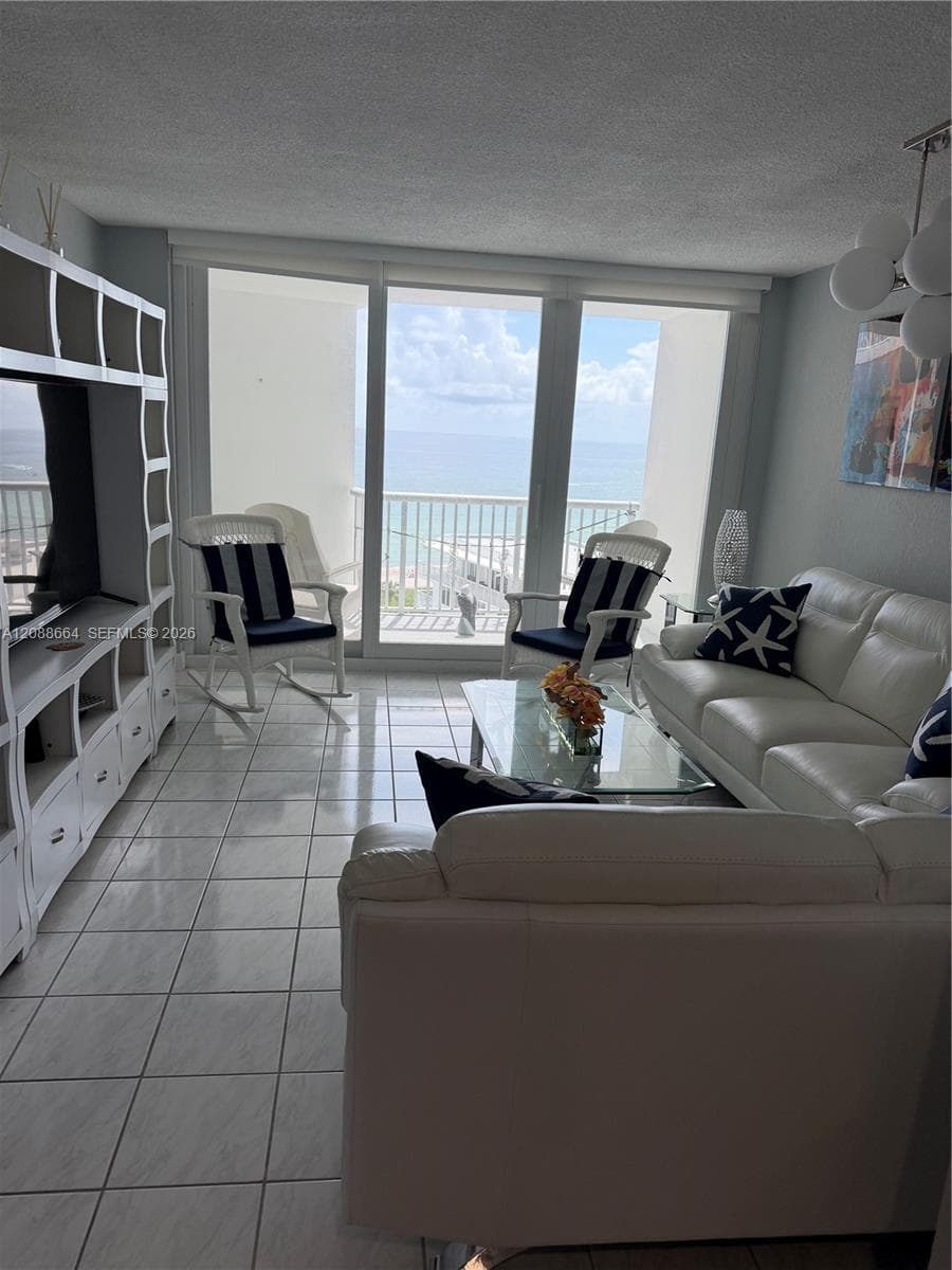 THE CARRIAGE HOUSE CONDO · #826 in Miami Beach - Photo 16