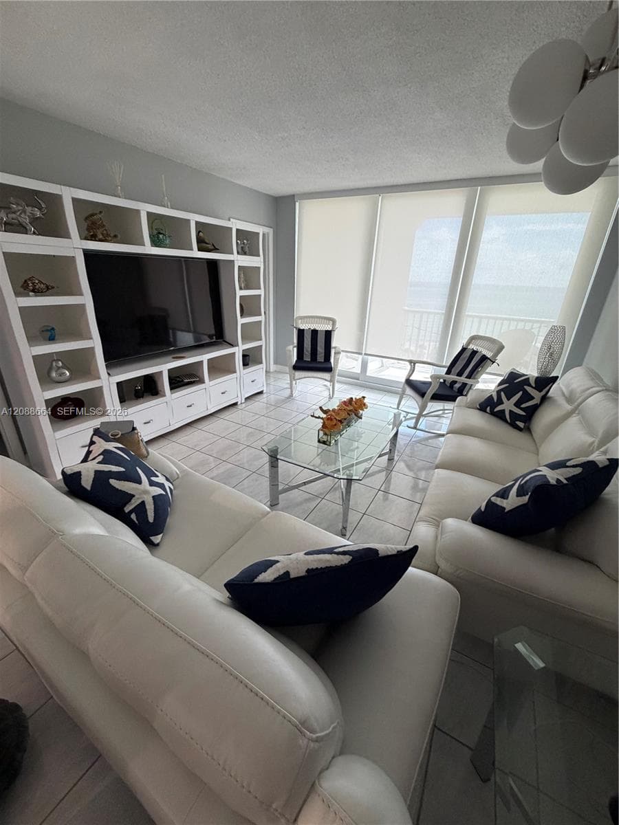 THE CARRIAGE HOUSE CONDO · #826 in Miami Beach - Photo 22