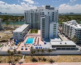 THE CARRIAGE HOUSE CONDO · #826 in Miami Beach - Photo 1