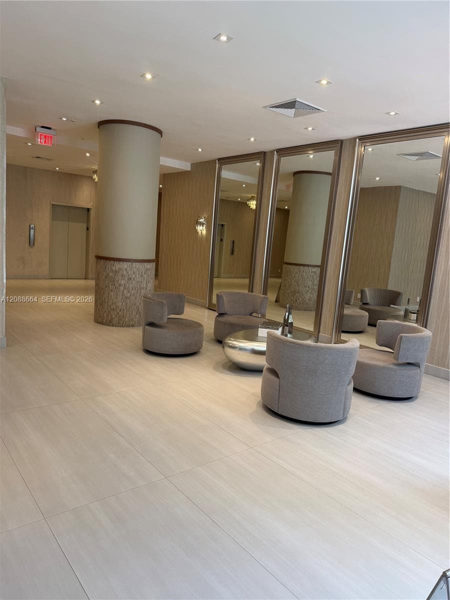 THE CARRIAGE HOUSE CONDO · #826 in Miami Beach - Photo 14