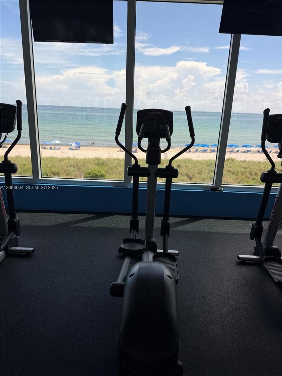 THE CARRIAGE HOUSE CONDO · #826 in Miami Beach - Photo 54