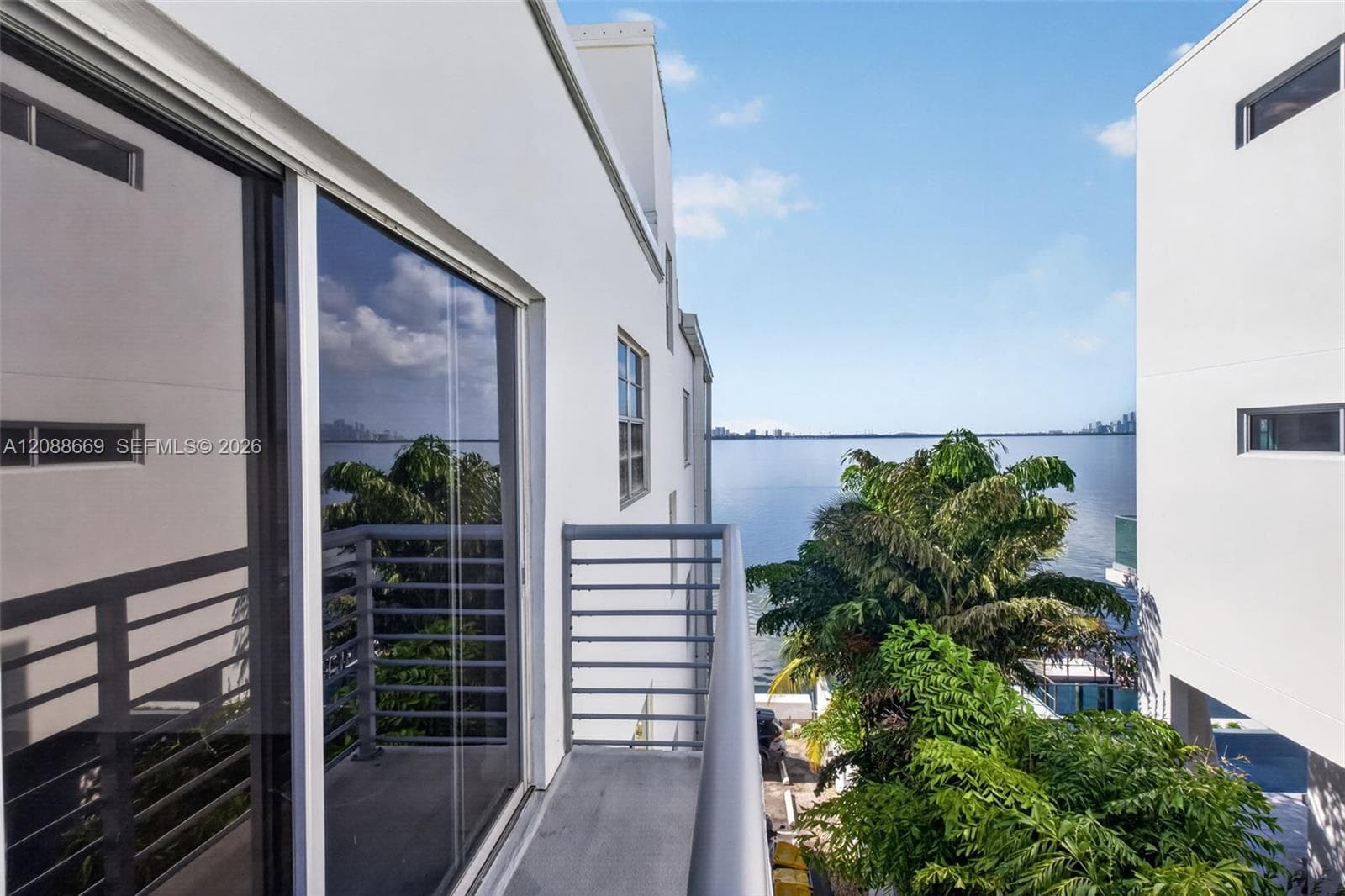 TREASURE BAY CLUB · #4M in North Bay Village - Photo 13