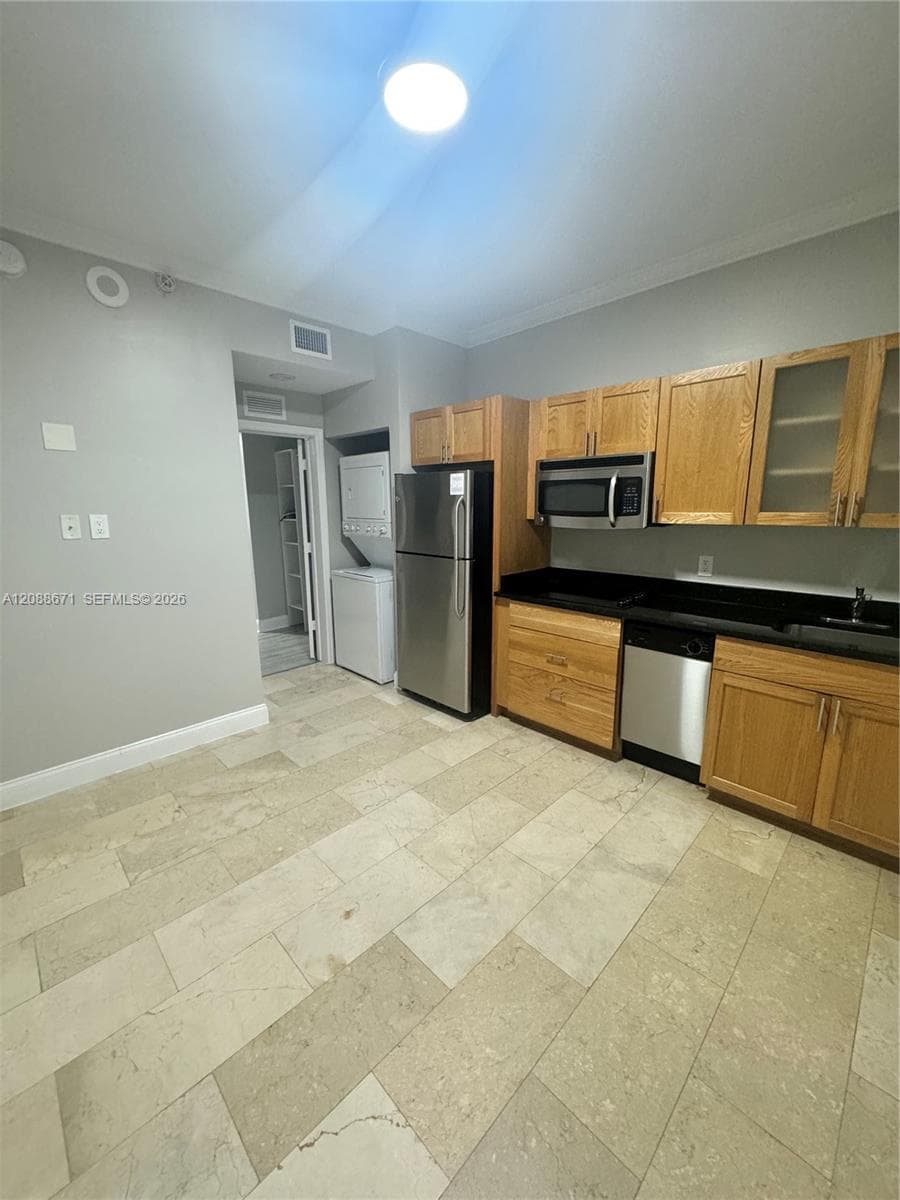 1750 Nw 107th Ave · #R707 in Sweetwater - Photo 5