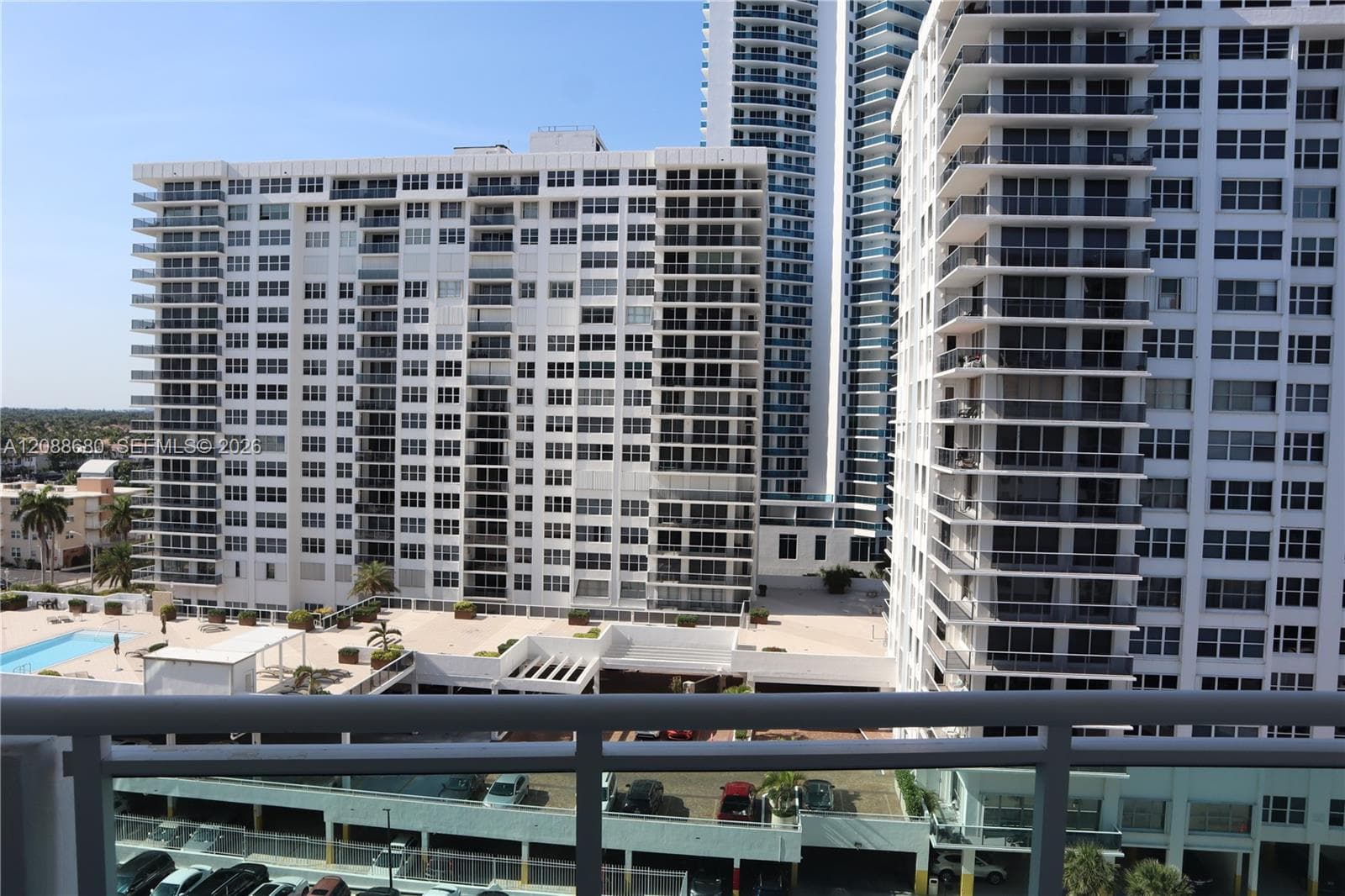 RESIDENCES ON HOLLYWOOD · #901 in Hollywood - Photo 16
