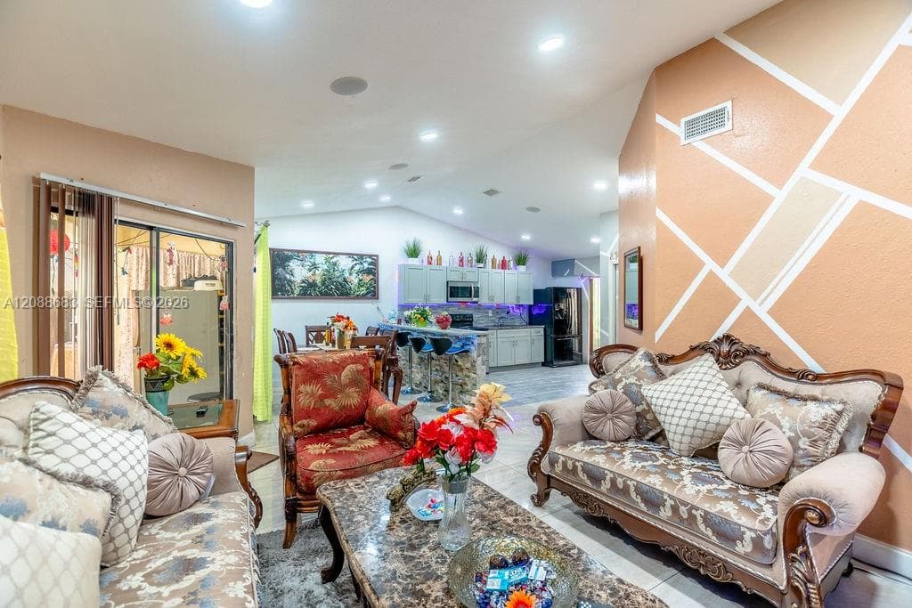 1111 San Remo Cir photo 13