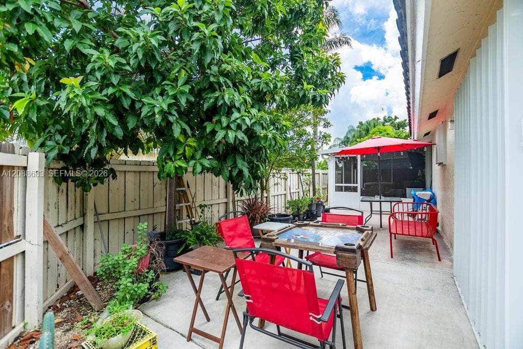 1111 San Remo Cir photo 28