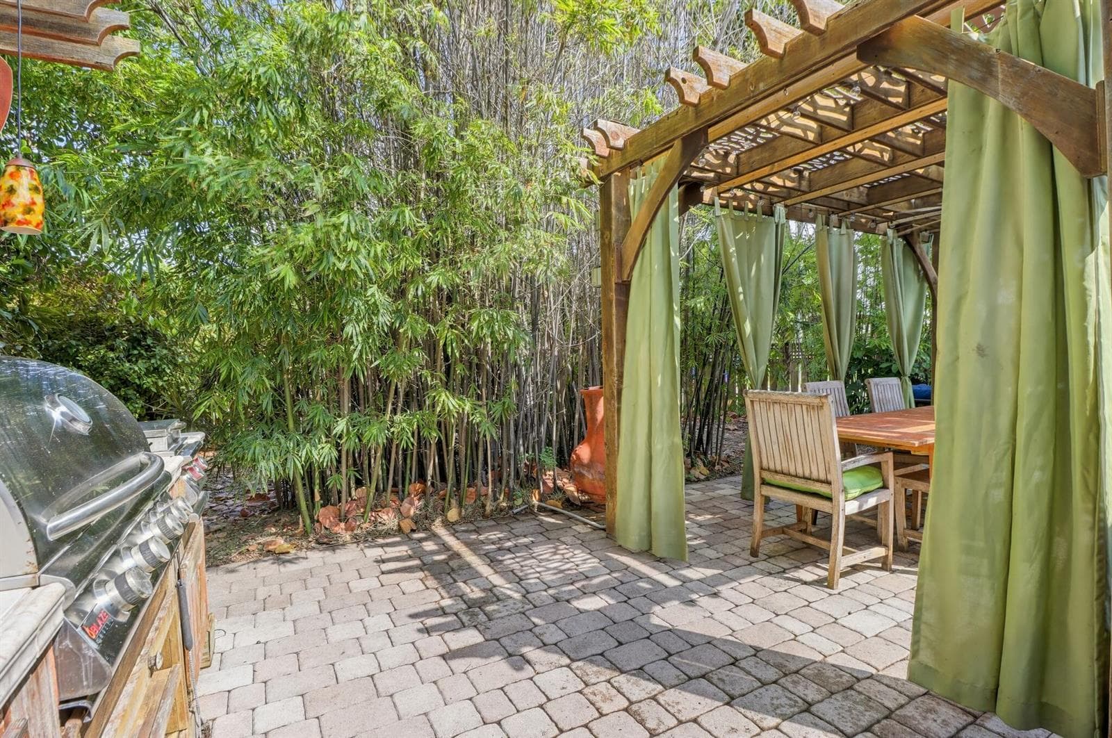 23_2240_Harbor_Dr-Exterior-0324