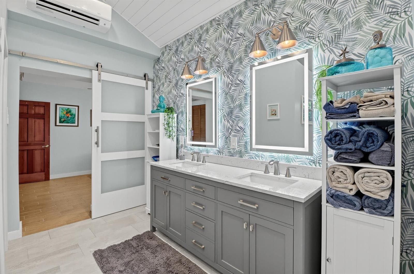 91_2240_Harbor_Dr-Bathroom-0474