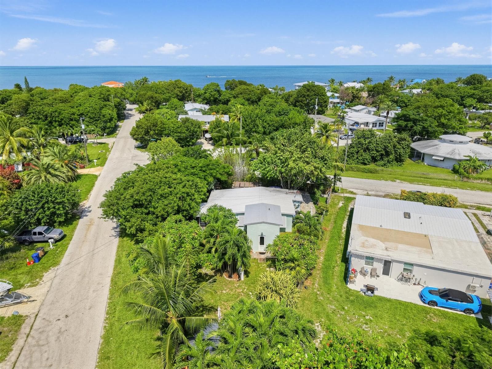 29_2240_Harbor_Dr-Exterior-40_D