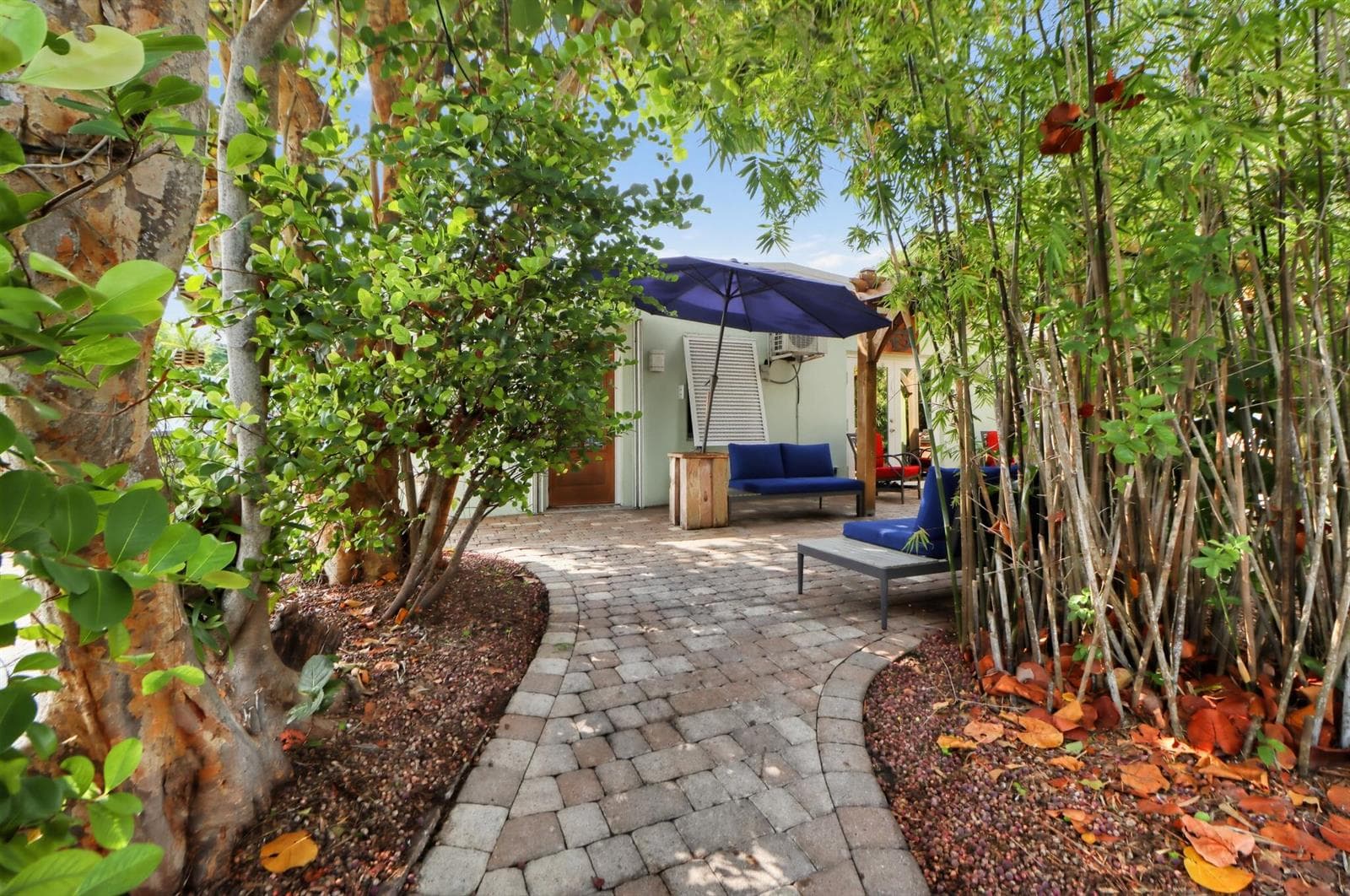 63_2240_Harbor_Dr-Exterior-0312