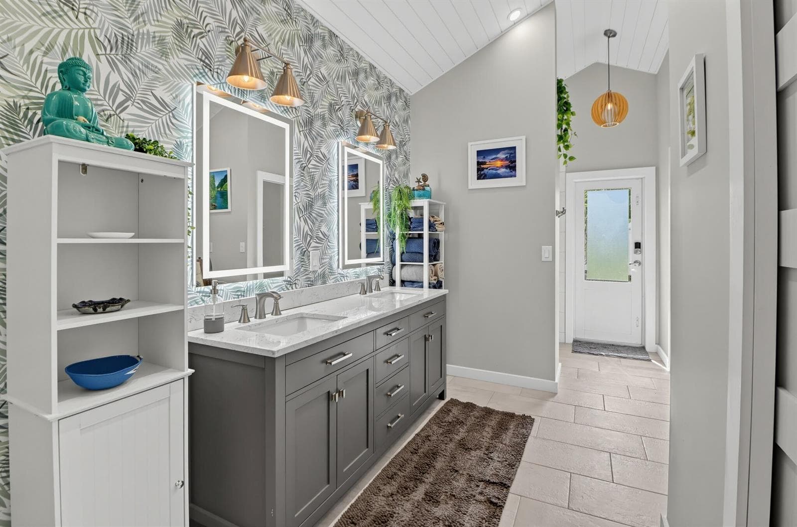 94_2240_Harbor_Dr-Bathroom-0462