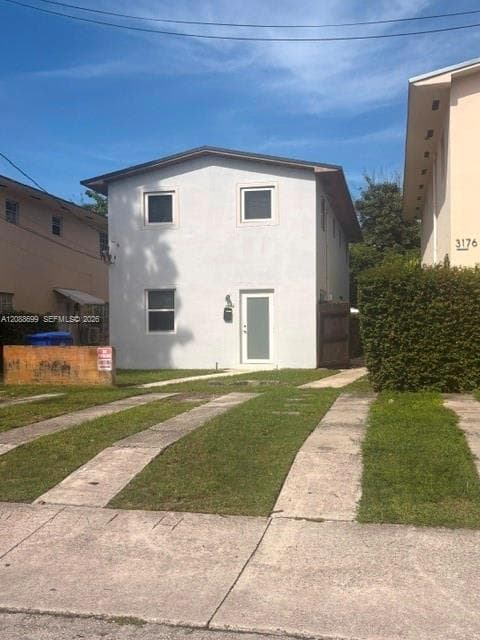3180 Hibiscus St #R photo 1