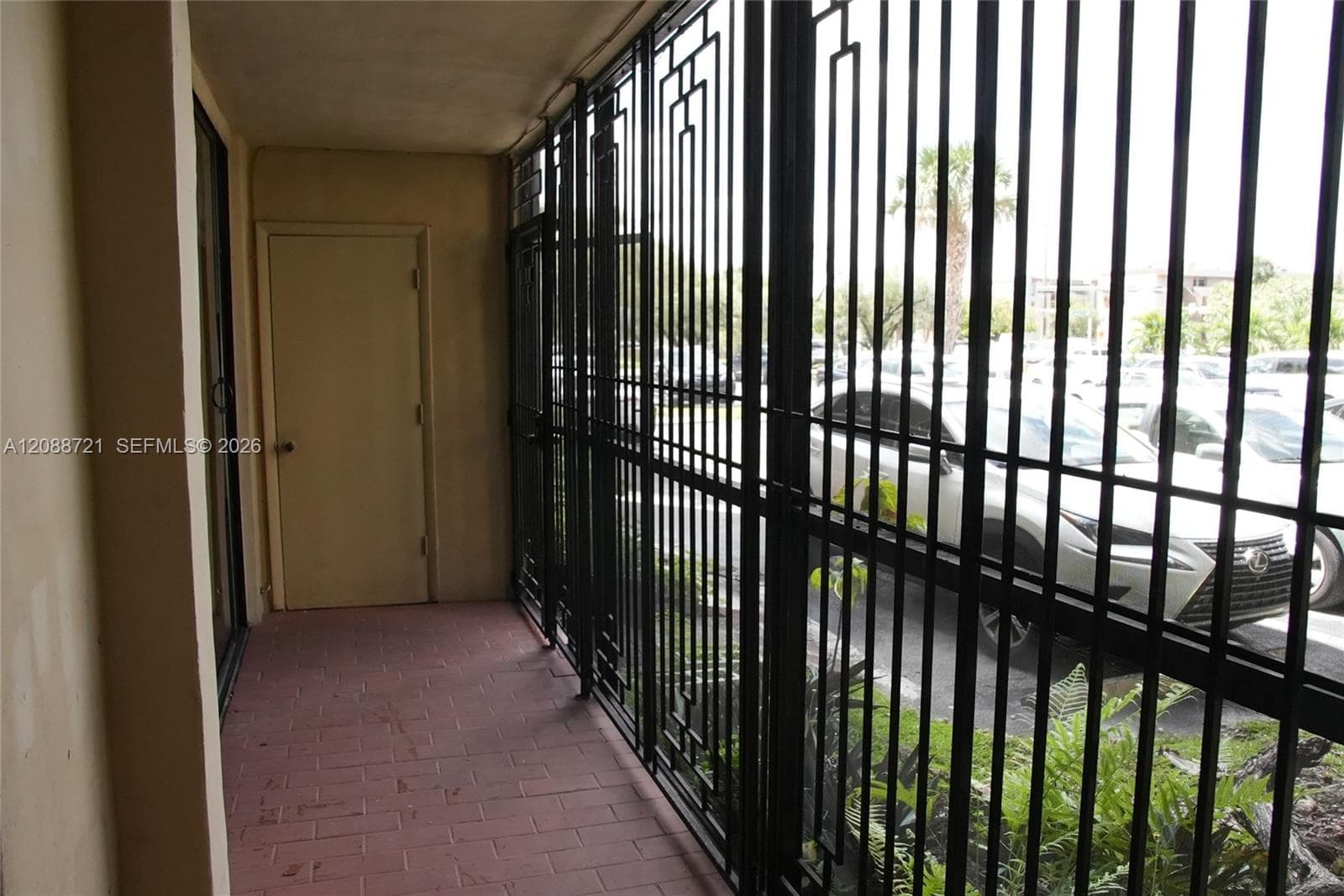 FOX CHASE CONDO #3 · #103 in Miami - Photo 13