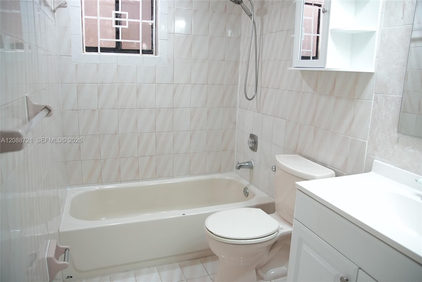 FOX CHASE CONDO #3 · #103 in Miami - Photo 7