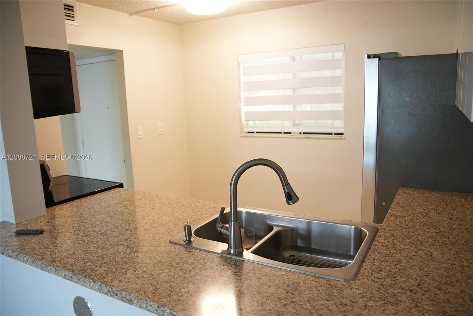 FOX CHASE CONDO #3 · #103 in Miami - Photo 5