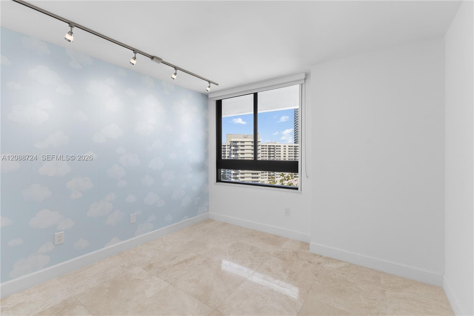 Waverly · #1111 in Miami Beach - Photo 17