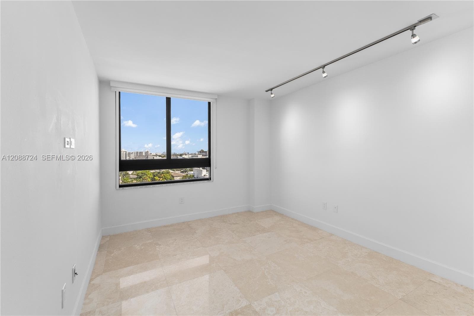 Waverly · #1111 in Miami Beach - Photo 12